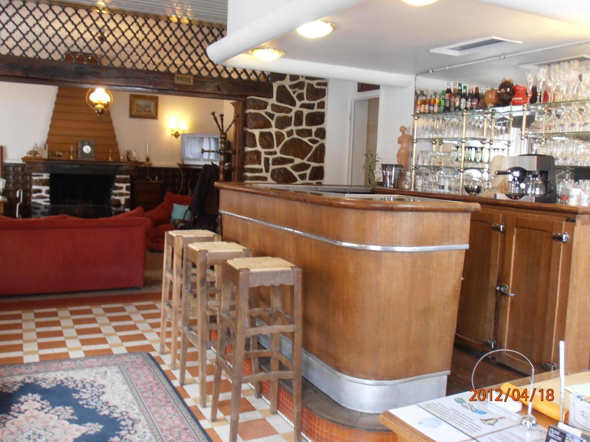 Hotel De La Meuse Charleville-Mézières エクステリア 写真